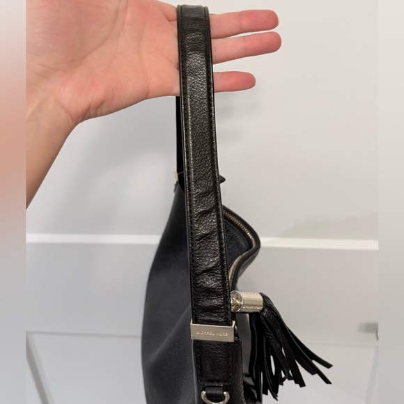 Michael Kors Black Leather Shoulder Bag 2000s - Picture 6 of 10